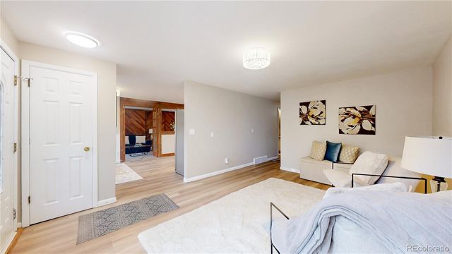 716 Goss Drive, Longmont, CO 80504
