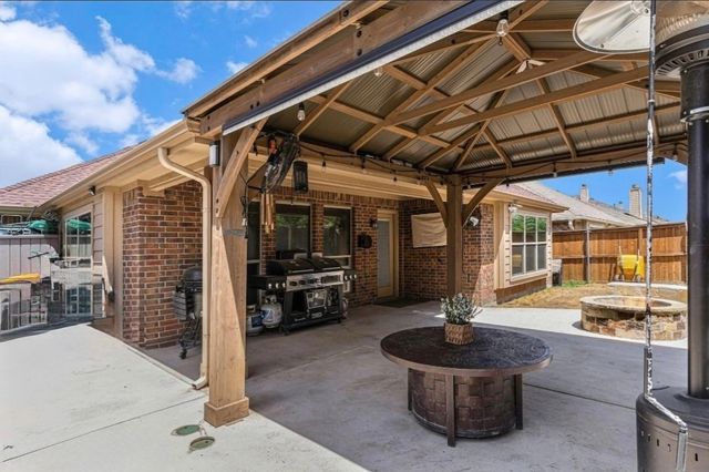 532 Darlington Trail, Fort Worth, TX 76131