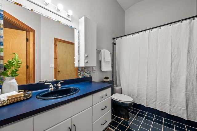 1130 Green Tree ROAD, West Bend, WI 53090