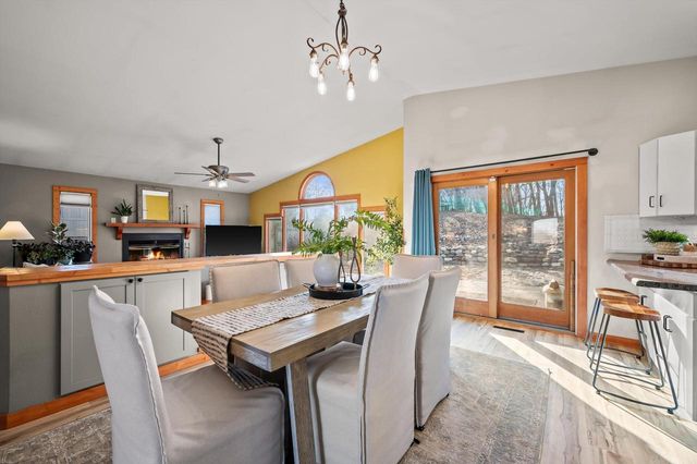 1130 Green Tree ROAD, West Bend, WI 53090