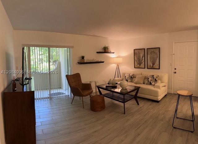 4740 NW 102nd Ave 106-14, Doral, FL 33178