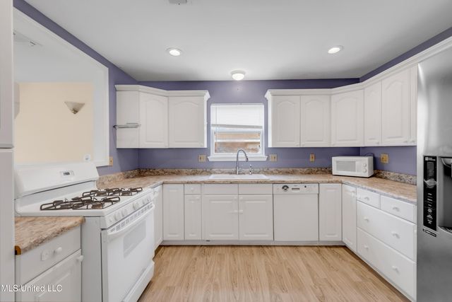 14026 Gladys Street, Gulfport, MS 39503