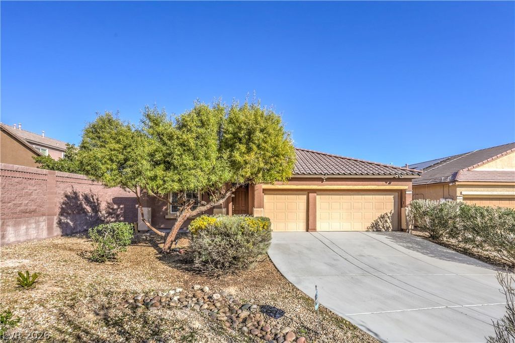 950 Barron Creek Avenue, North Las Vegas, NV 89081