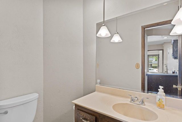 13885 W Crawford DRIVE, New Berlin, WI 53151