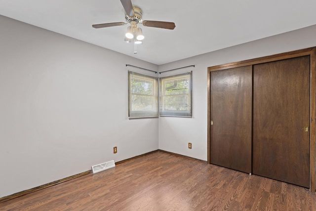 13885 W Crawford DRIVE, New Berlin, WI 53151
