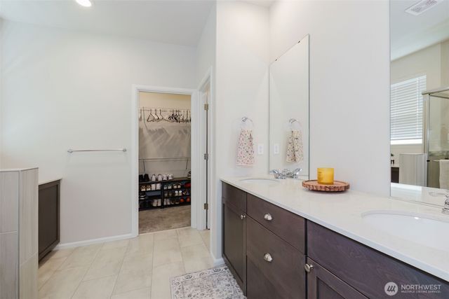 940 Panoramic Loop, Bremerton, WA 98312