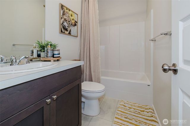 940 Panoramic Loop, Bremerton, WA 98312