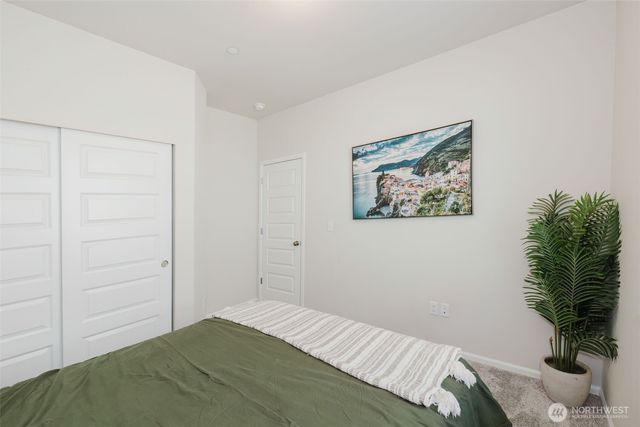 940 Panoramic Loop, Bremerton, WA 98312