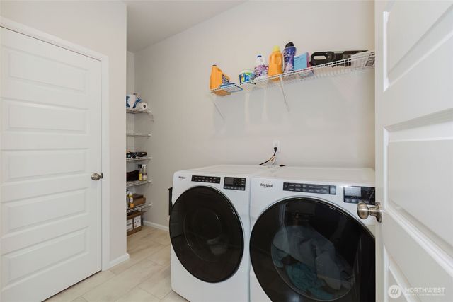 940 Panoramic Loop, Bremerton, WA 98312