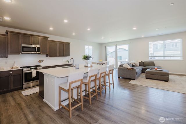 940 Panoramic Loop, Bremerton, WA 98312