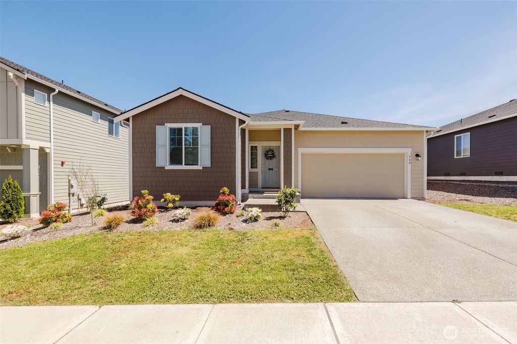 940 Panoramic Loop, Bremerton, WA 98312