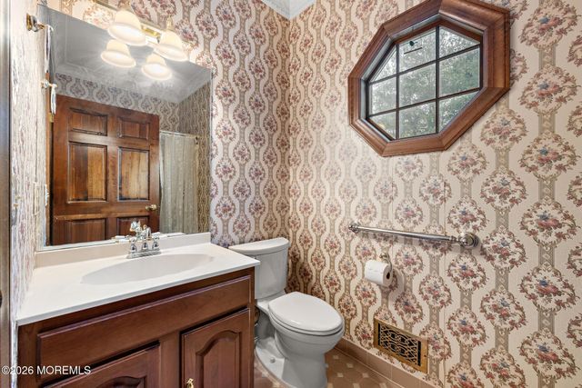 22 Windswept Lane, Freehold, NJ 07728