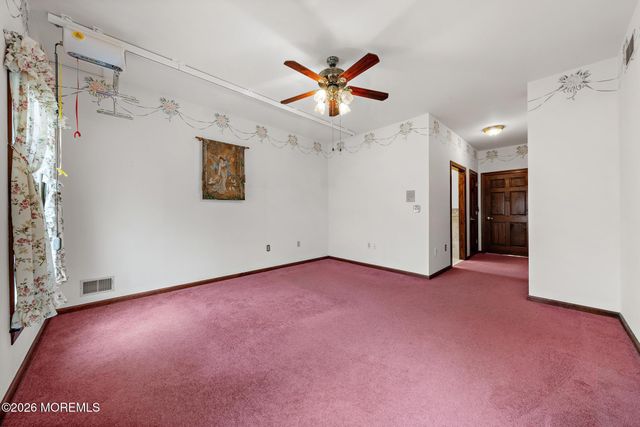 22 Windswept Lane, Freehold, NJ 07728