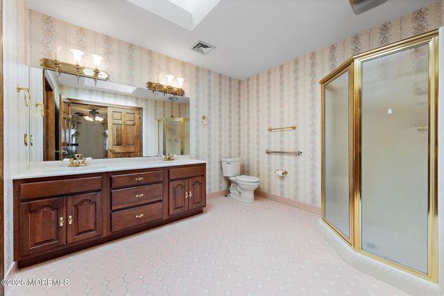 22 Windswept Lane, Freehold, NJ 07728