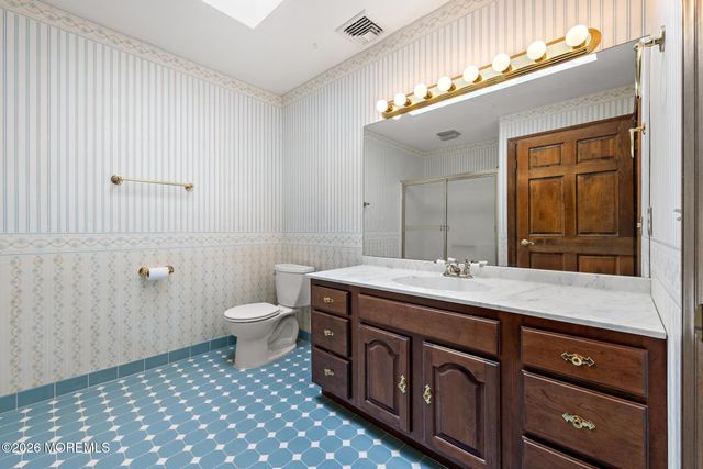 22 Windswept Lane, Freehold, NJ 07728