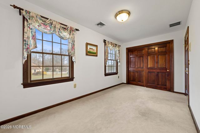 22 Windswept Lane, Freehold, NJ 07728