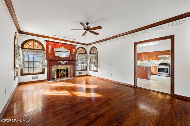 22 Windswept Lane, Freehold, NJ 07728