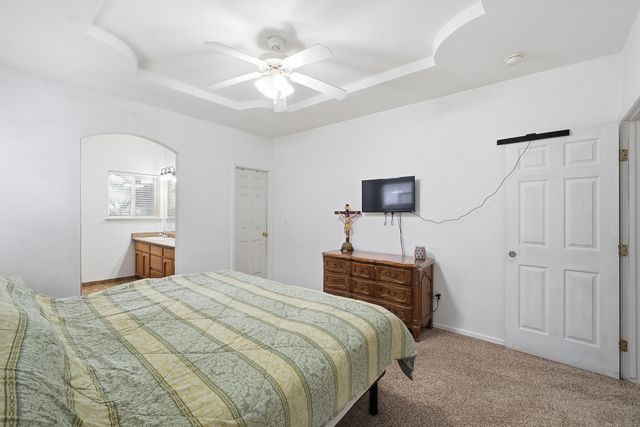 1692 Maple Court, Tulare, CA 93274