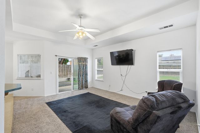 1692 Maple Court, Tulare, CA 93274