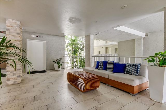 500 N OSCEOLA AVENUE H, Clearwater, FL 33755