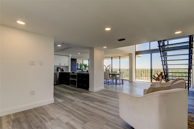 500 N OSCEOLA AVENUE H, Clearwater, FL 33755