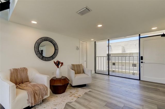 500 N OSCEOLA AVENUE H, Clearwater, FL 33755