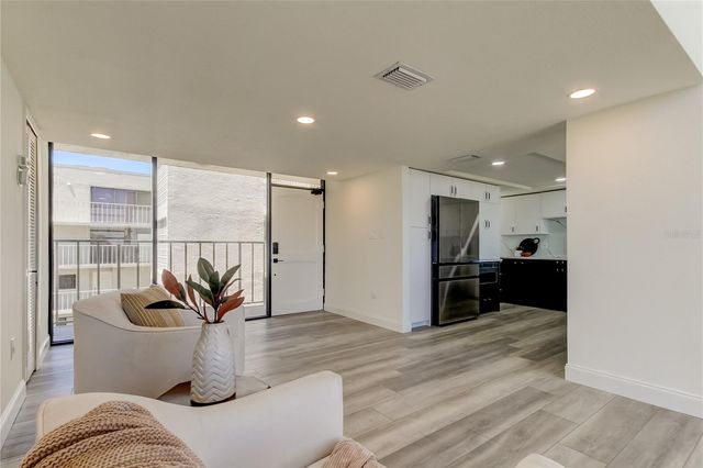 500 N OSCEOLA AVENUE H, Clearwater, FL 33755