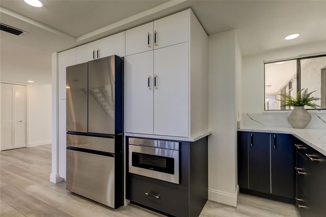 500 N OSCEOLA AVENUE H, Clearwater, FL 33755