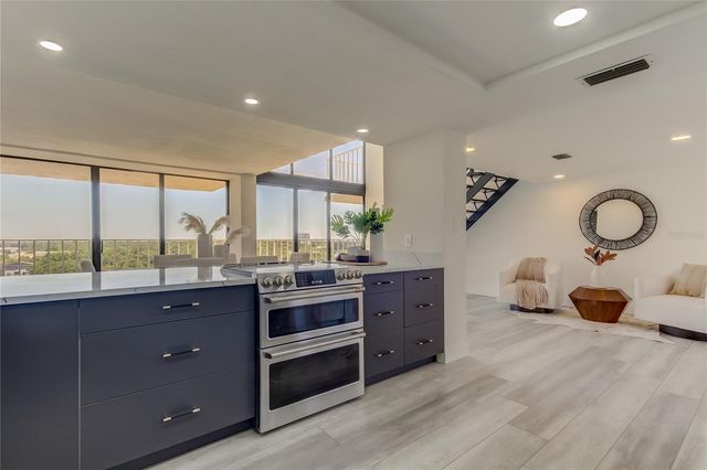 500 N OSCEOLA AVENUE H, Clearwater, FL 33755