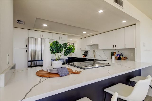 500 N OSCEOLA AVENUE H, Clearwater, FL 33755