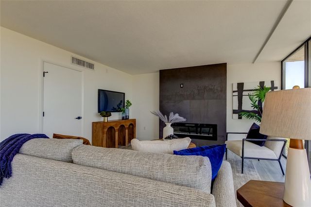 500 N OSCEOLA AVENUE H, Clearwater, FL 33755