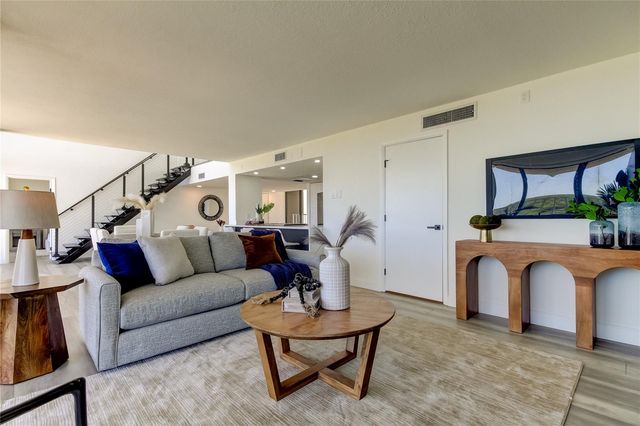 500 N OSCEOLA AVENUE H, Clearwater, FL 33755