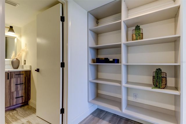 500 N OSCEOLA AVENUE H, Clearwater, FL 33755