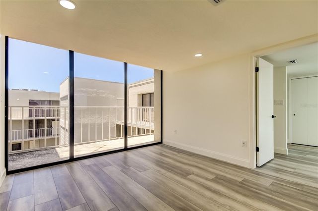 500 N OSCEOLA AVENUE H, Clearwater, FL 33755