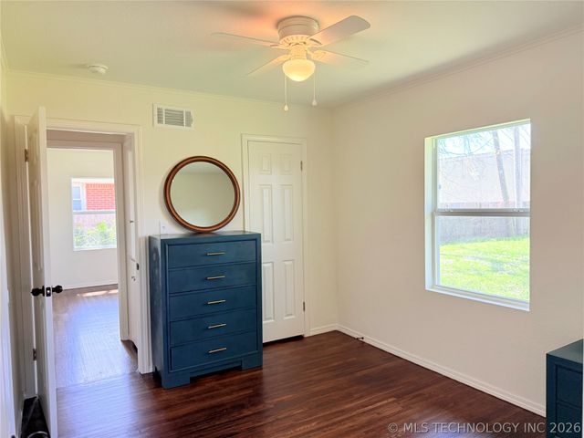 68 S 105th East Place, Tulsa, OK 74128