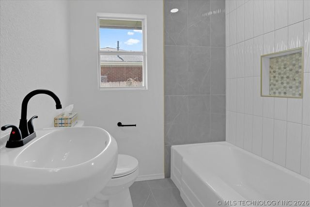 68 S 105th East Place, Tulsa, OK 74128