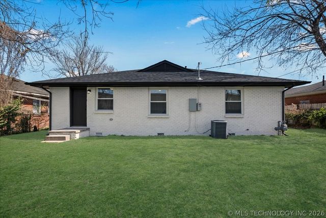 68 S 105th East Place, Tulsa, OK 74128