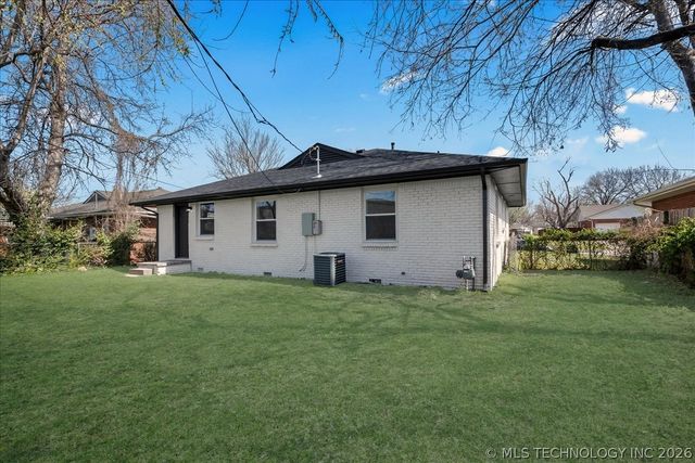 68 S 105th East Place, Tulsa, OK 74128