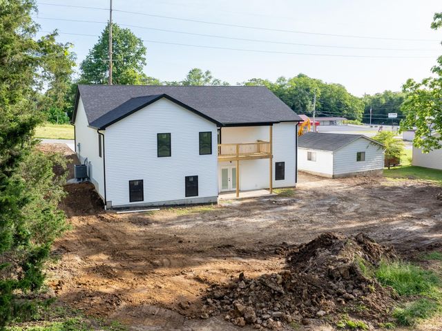 1724 28th Street, Bedford, IN 47421