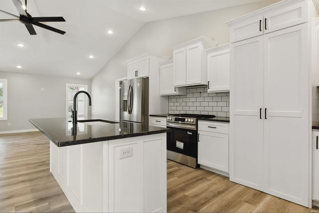 1724 28th Street, Bedford, IN 47421