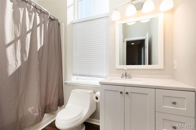 1047 Lafayette Avenue E, St Louis, MO 63104