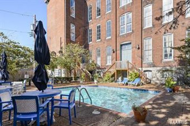 1047 Lafayette Avenue E, St Louis, MO 63104