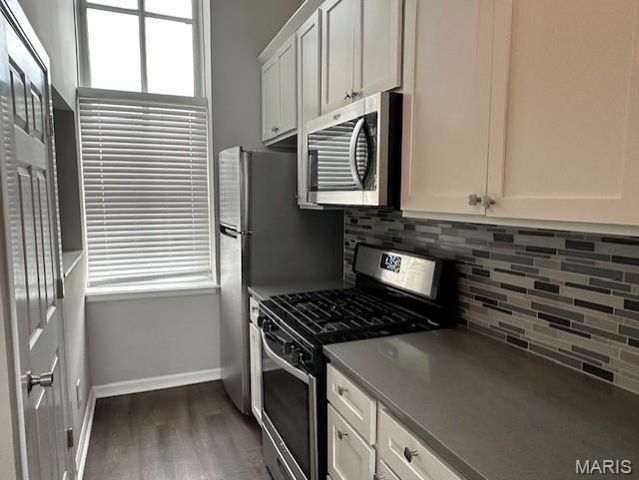 1047 Lafayette Avenue E, St Louis, MO 63104