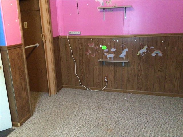 1953 Shadyside Dr, Hermitage, PA 16148