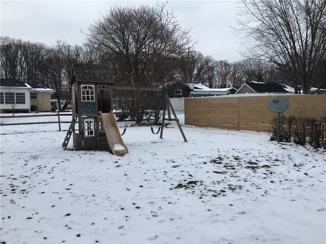 1953 Shadyside Dr, Hermitage, PA 16148