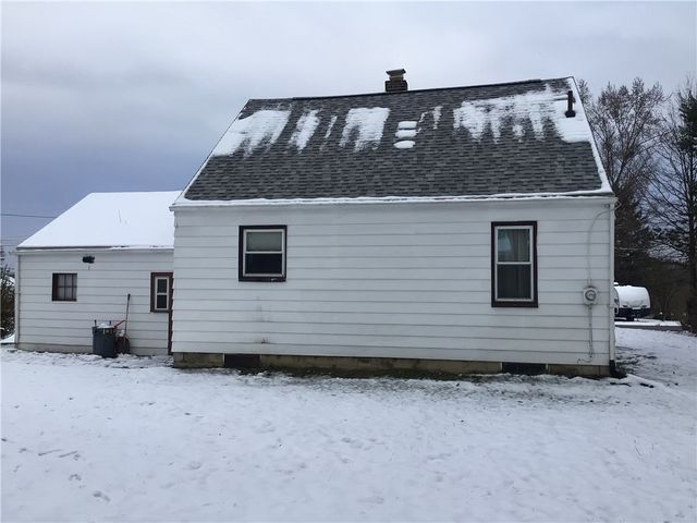 1953 Shadyside Dr, Hermitage, PA 16148