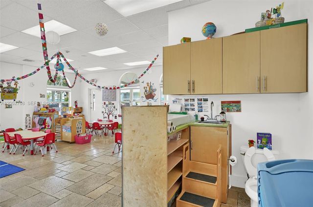2280 SW 17th Ave, Miami, FL 33145