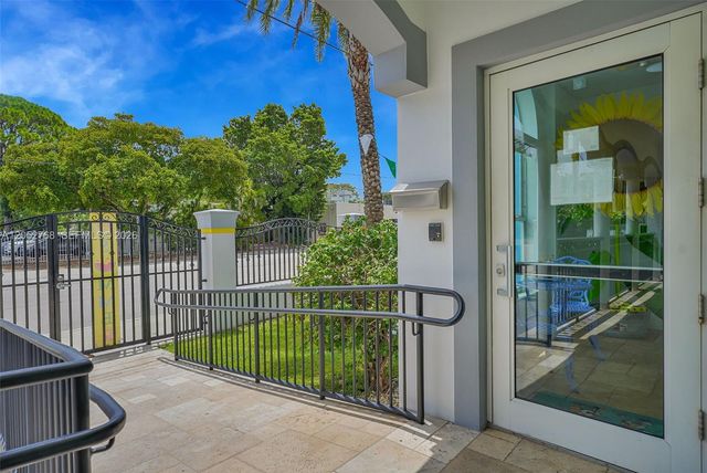 2280 SW 17th Ave, Miami, FL 33145