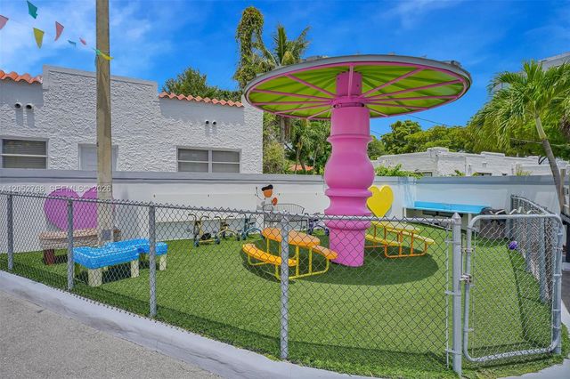 2280 SW 17th Ave, Miami, FL 33145