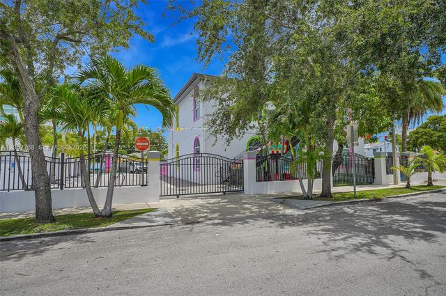 2280 SW 17th Ave, Miami, FL 33145